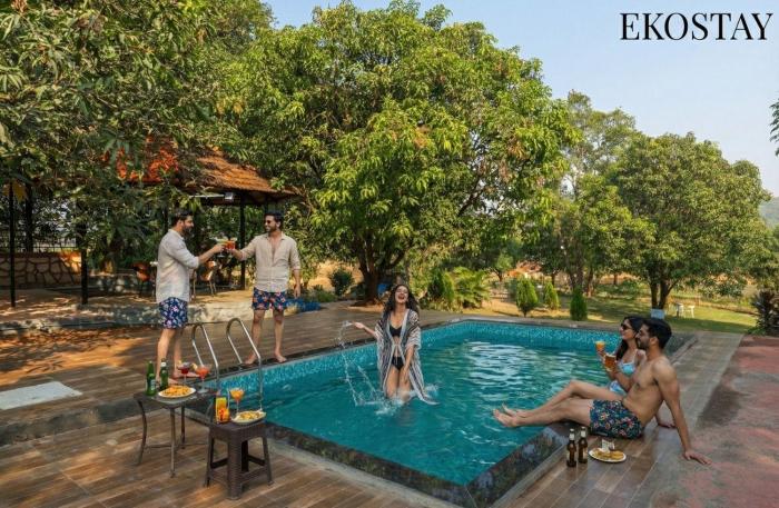 EKOSTAY - Brick Wood