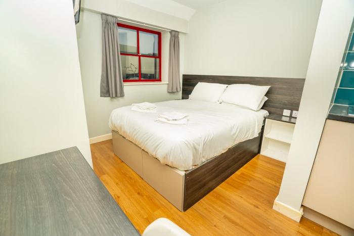 Bright Budget Double Studio in Central Nottingham