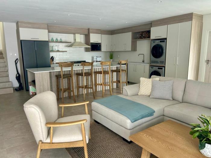 Beachfront Bliss in the Heart of Jeffreys Bay