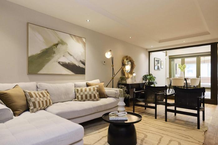 Porchester Square Apartment