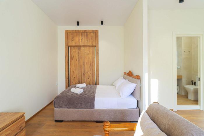 Modern & Cozy Studio in Tbilisi - by Wehost