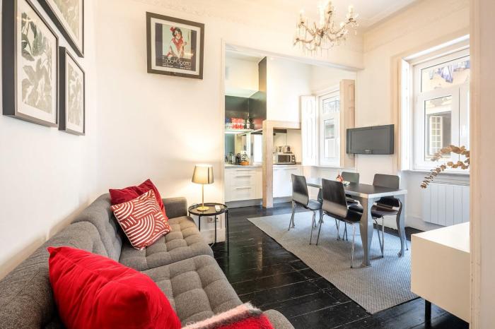 Boutique Apartment with Balcony in Bairro Alto by Porta 85