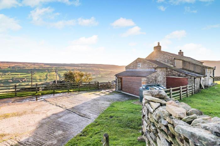 3 Bed in Low Row oc-h34097