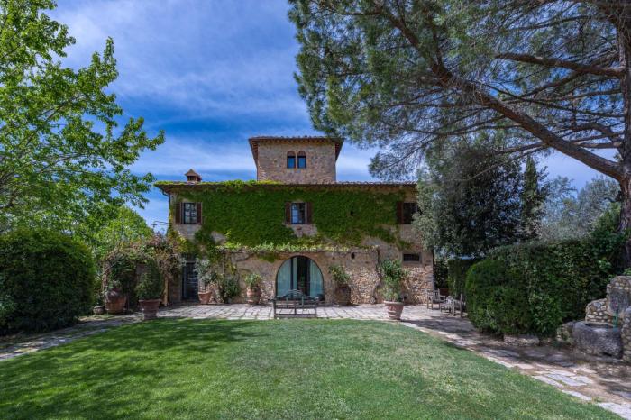 Apartments Florence - Villa Tignano with Pool