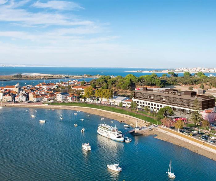 Upon Harbor - Seixal Bay Hotel