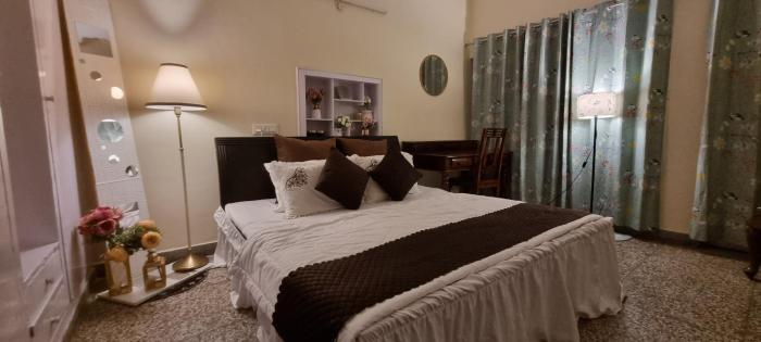 The Moonvale Cottage