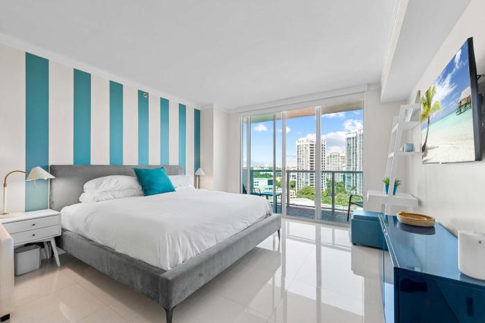 Family-Friendly Luxury Adjoining Suites Ocean View