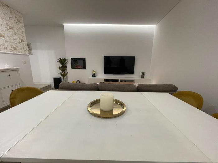 Birds Shelter & Birds Leaves