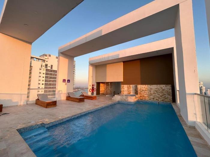 Dúplex en Bocagrande Cartagena Piscina, jacuzzi y a 2 cuadras del mar