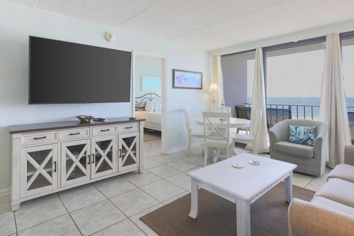 Island Winds East 403