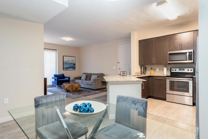 Spacious 3BR | Pool, Gym, Near Beach & Speedway