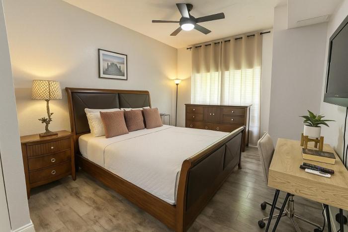 Disney-Area 3BR Townhome | Sleeps 9 | Pool + Gym