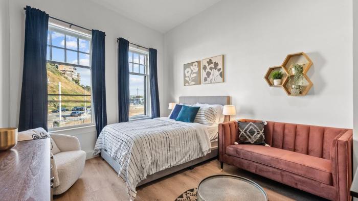 Culver Lofts B by AvantStay Steps to the Beach Restaurants Modern Studio