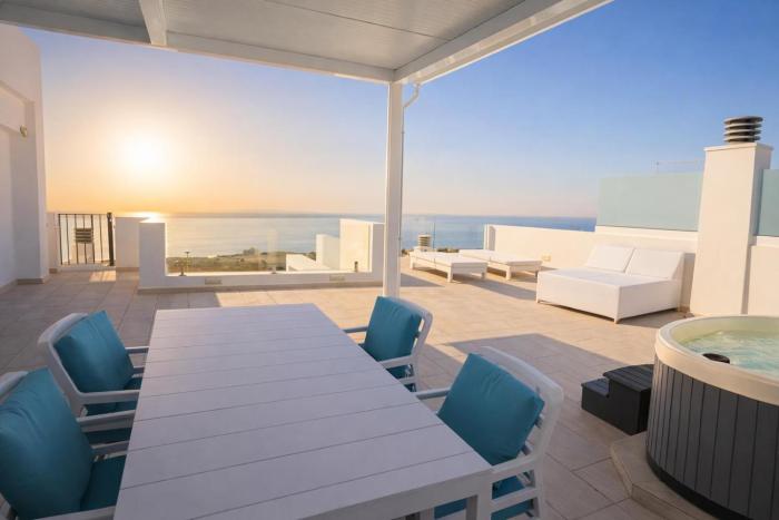 3 BEDROOM OCEAN VIEW PENTHOUSE WITH PRIVATE TERRACE & jACUZZI