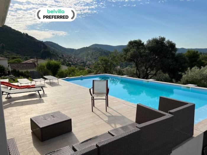 Villa lEsquirol with view and pool