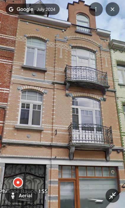 Pb155, balcony with street view