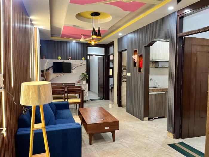 Luxury Private 3BHK Flat Delhi Airport Wi-Fi Free Parking 101