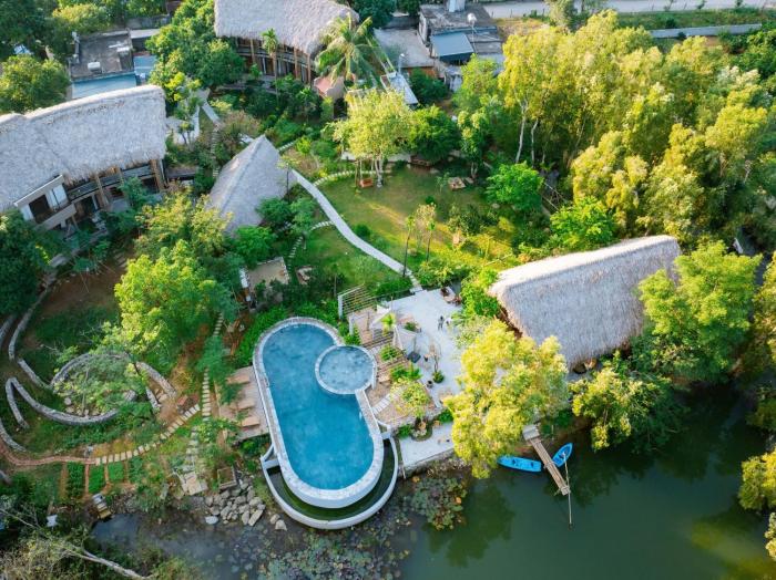 Van Long Garden Retreat