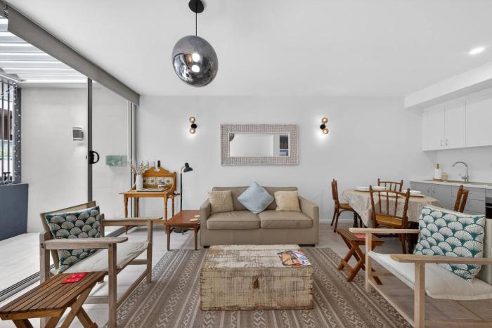 Harbour Bridge Lookout - Walk to Local Favourites