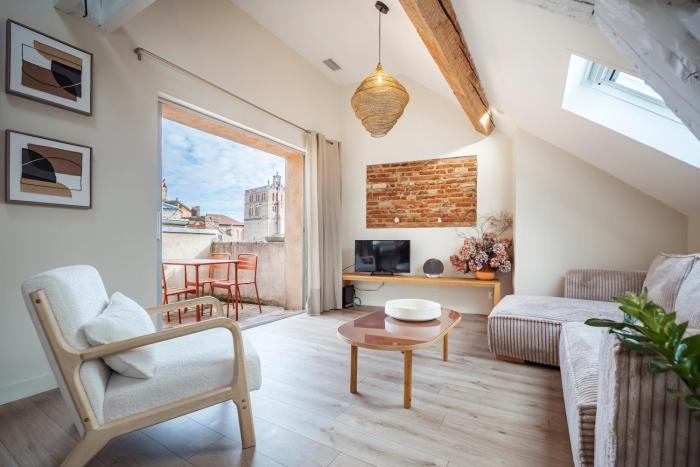 Historic center, 74 m2, terrace, rooftop views