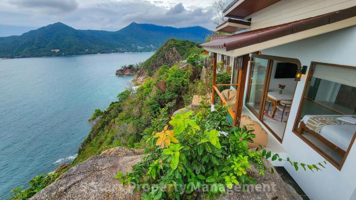 Epic Views Cabins - Ocean or Mountains, your choice