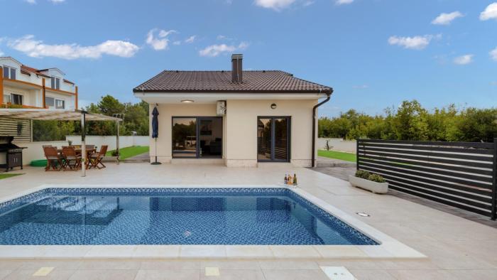 Villa Shaula 2 by Villas Guide