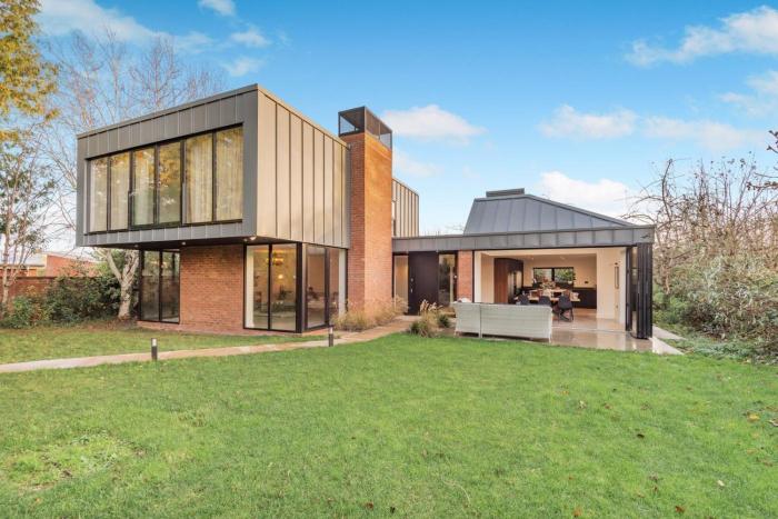 3 Bed in Leominster oc-w34380