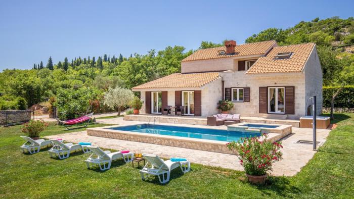 Villa Olive by Villas Guide