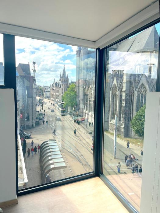 Duplex Apartment in the Heart of Ghent with Fantastic Views