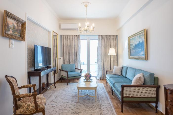 Sun-Kissed Koukaki Apartment City Views