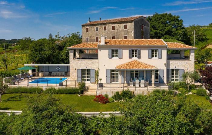 Beeindruckende Villa am Rande des Parenzana mit Privatpool, Babybett und toller Aussicht