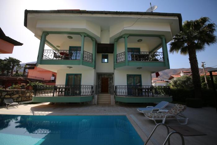 River Suite Apartments