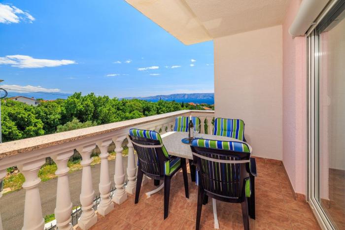 Haustierfreundliches Apartment nur 470 Meter zum Strand mit Babybett und Hochstuhl