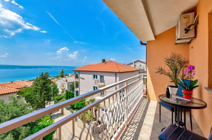 Helles Apartment nur 500 Meter zum Strand mit Meerblick, Parkplatz, Waschmaschine