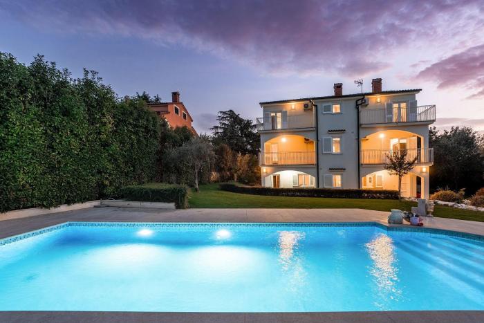 Hundefreundlliche Villa mit Privatpool, Panorama Meerblick, Outdoor-Kueche, Babybett