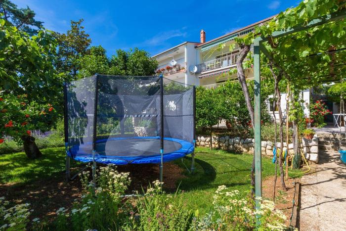 Hundefreundliches Apartment nur 500 Meter zum Strand mit mediterraner Terrasse