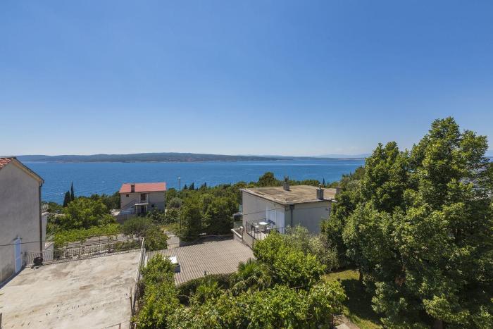 Hundefreundliches Apartment nur 300 Meter zum Strand mit Meerblick, BBQ