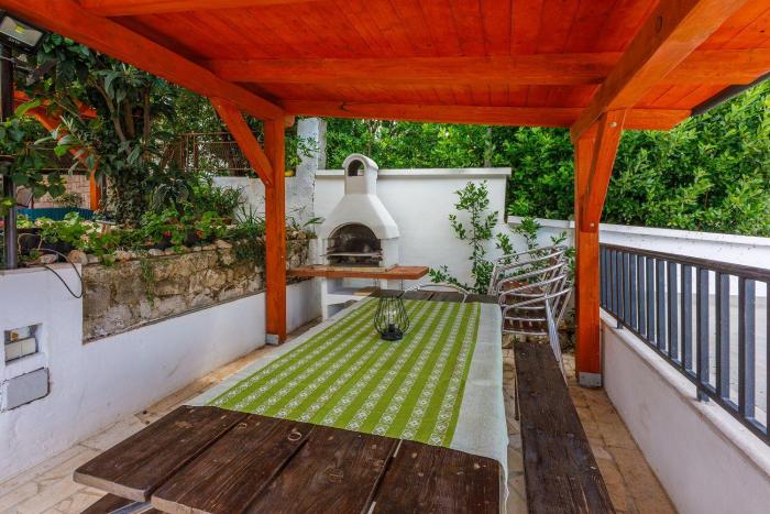 Hundefreundliches Apartment nur 230 Meter zum Strand mit 4 Klimaanlagen, Parkplatz, Meerblick