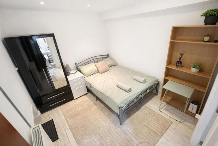 Central, Modern & Cosy Haven, Kings Cross London - Private Patio
