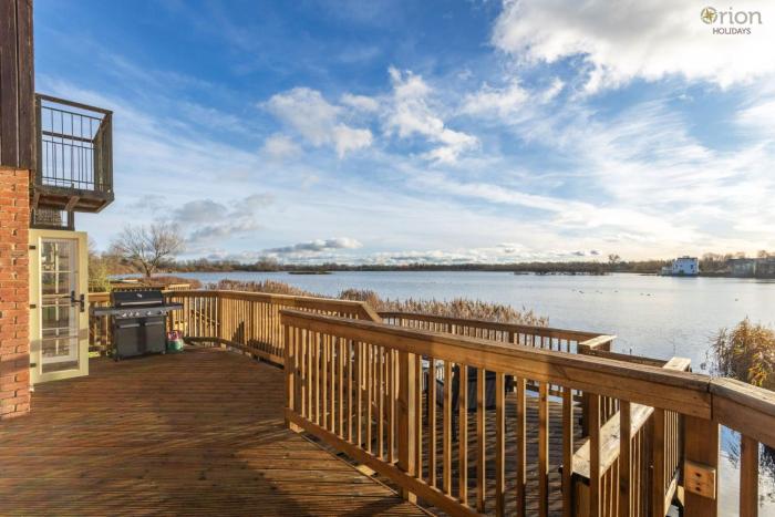 Mill Village 71-72, Milly Cottage