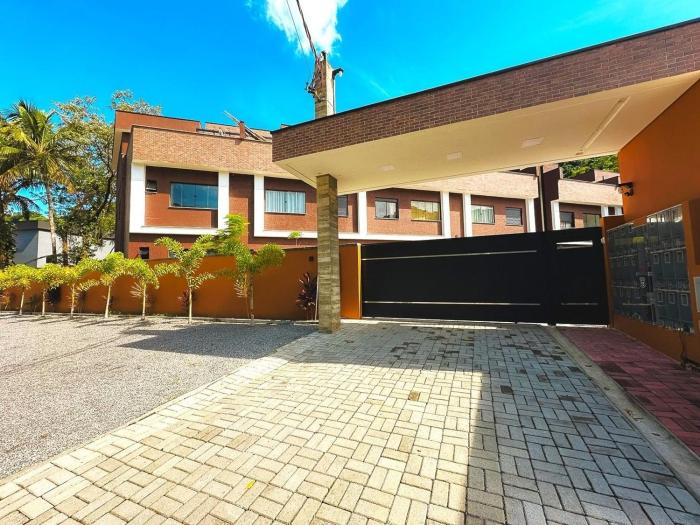 Casas Aconchegantes a 600m da bela Praia de Paúba