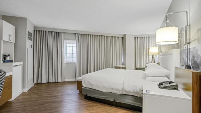 728 King Corner Near MetLife & American Dream