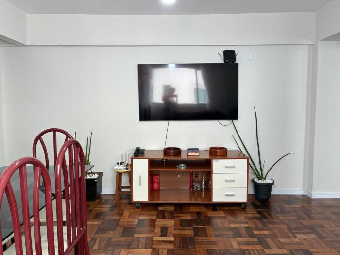 Prédio frente mar Ed Imperatriz na av Atlântica com vista para mar e garagem coberta