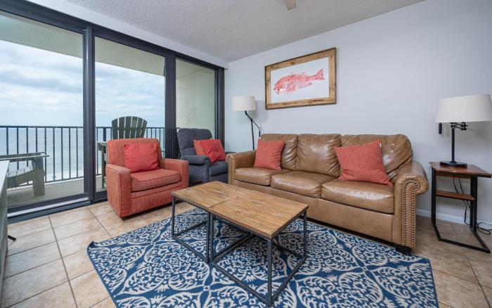 Island Winds West 879