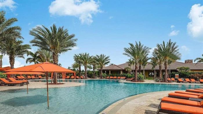 Stunning 2nd floor 22 condo at Esplanade Golf & Country Club - Wait N Sea