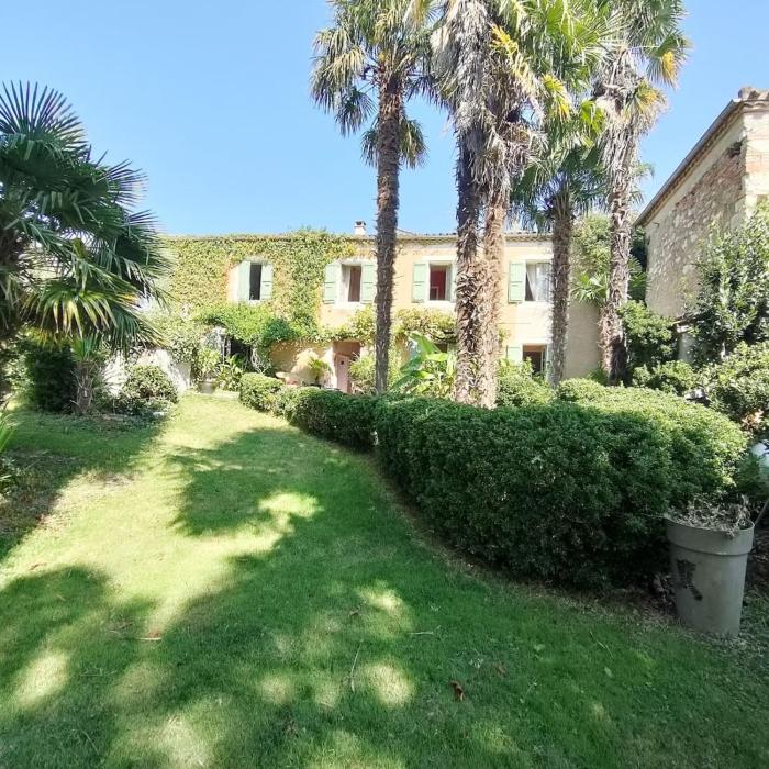 Beautiful house with character in village with garden