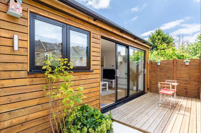 Fully Private Garden House in Beautiful Wandsworth