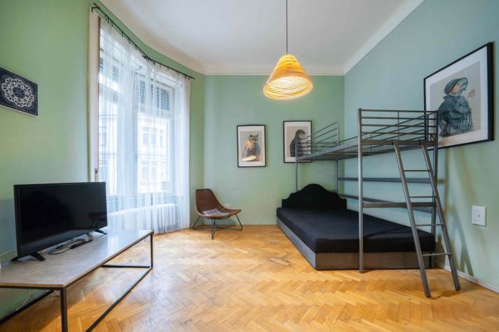 Spacious Central Apartment Best Location