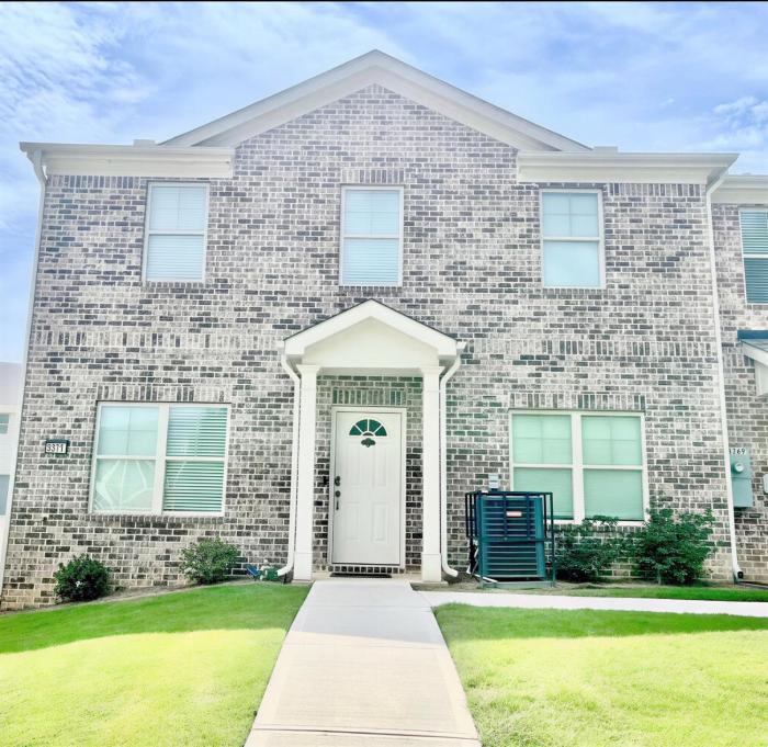 The Aristocrats Abode