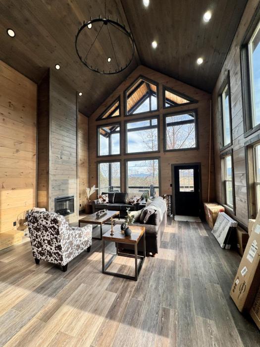 Bear Valley Luxe Retreat | Indoor Pool & Hot Tub by StayLage